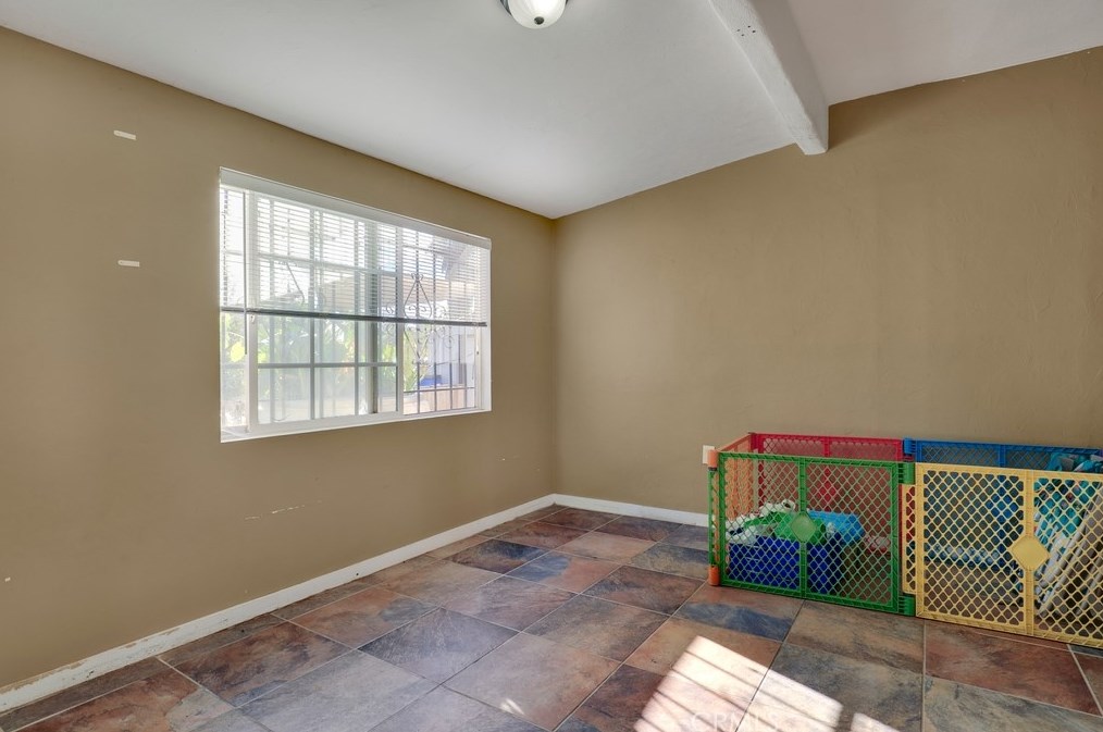 2895 Serrano Rd, San Bernardino CA  92405-3050 exterior