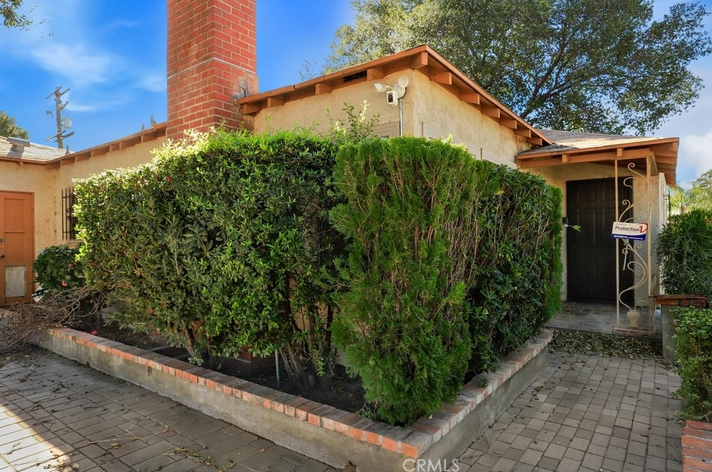 2895 Serrano Rd, San Bernardino CA  92405-3050 exterior