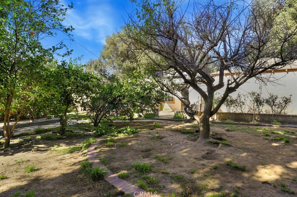 2895 Serrano Rd, San Bernardino CA  92405-3050 exterior