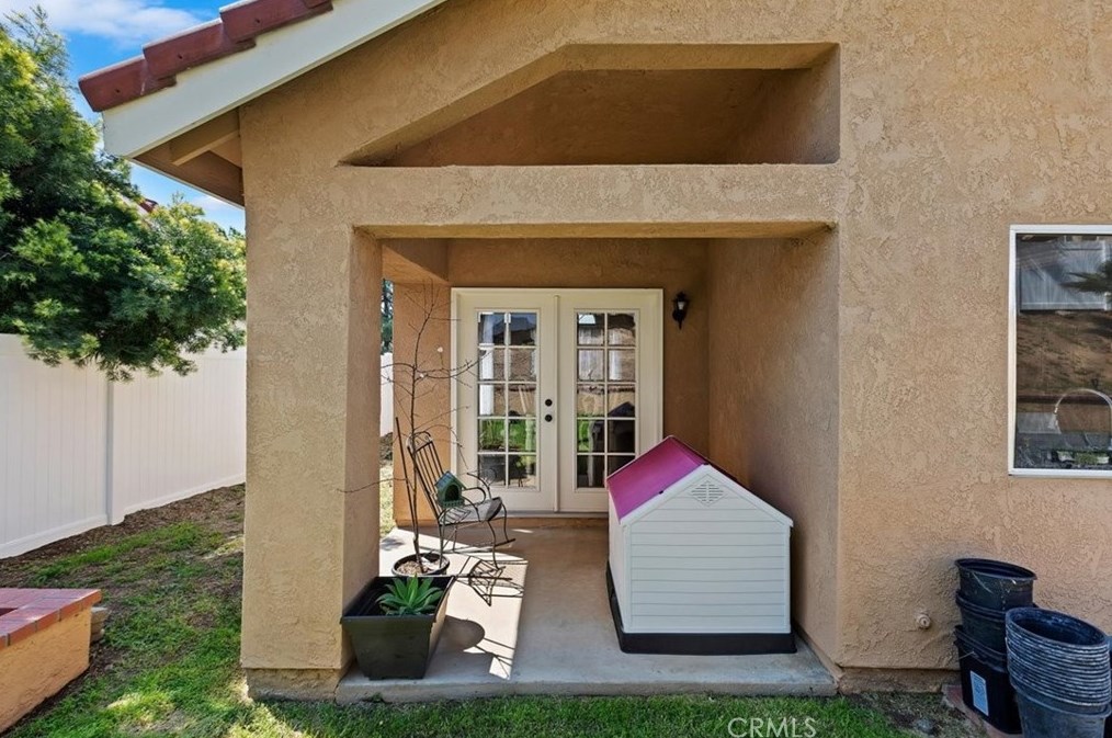 24371 Old Country Rd, Moreno Valley CA  92557-4008 exterior