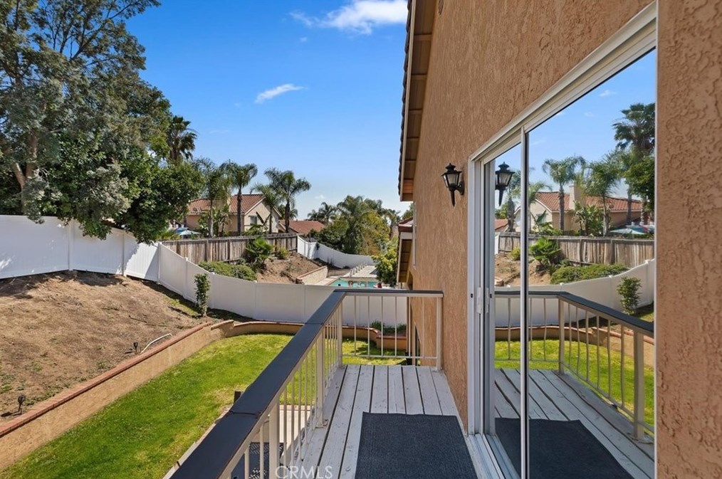 24371 Old Country Rd, Moreno Valley CA  92557-4008 exterior