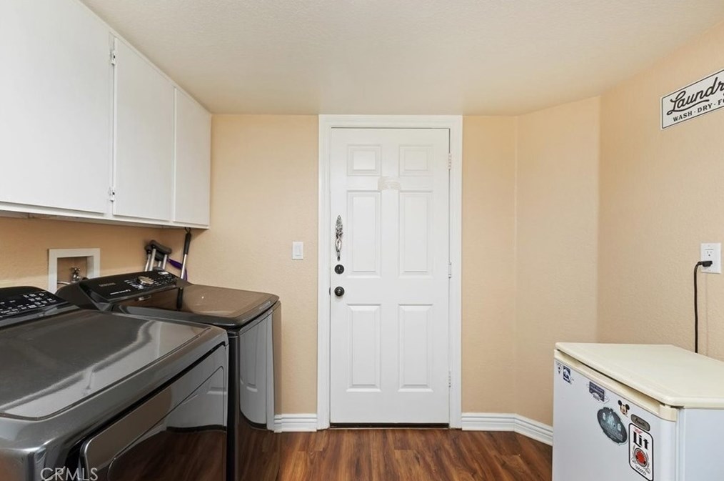 24371 Old Country Rd, Moreno Valley CA  92557-4008 exterior