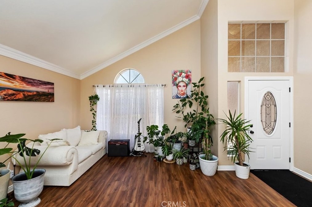 24371 Old Country Rd, Moreno Valley CA  92557-4008 exterior