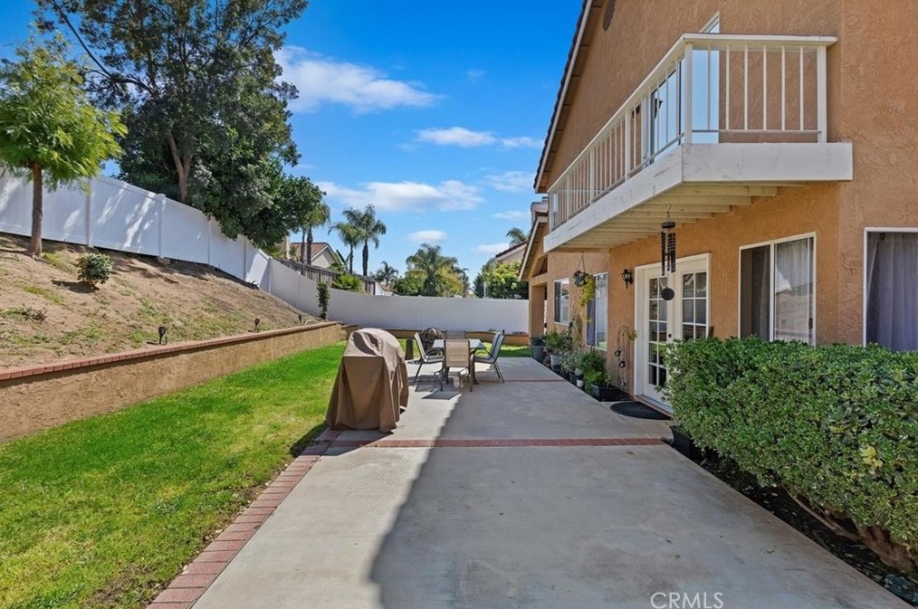 24371 Old Country Rd, Moreno Valley CA  92557-4008 exterior