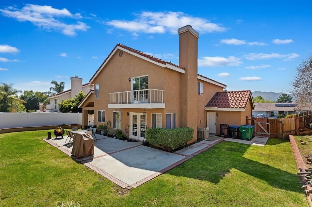 24371 Old Country Rd, Moreno Valley CA  92557-4008 exterior