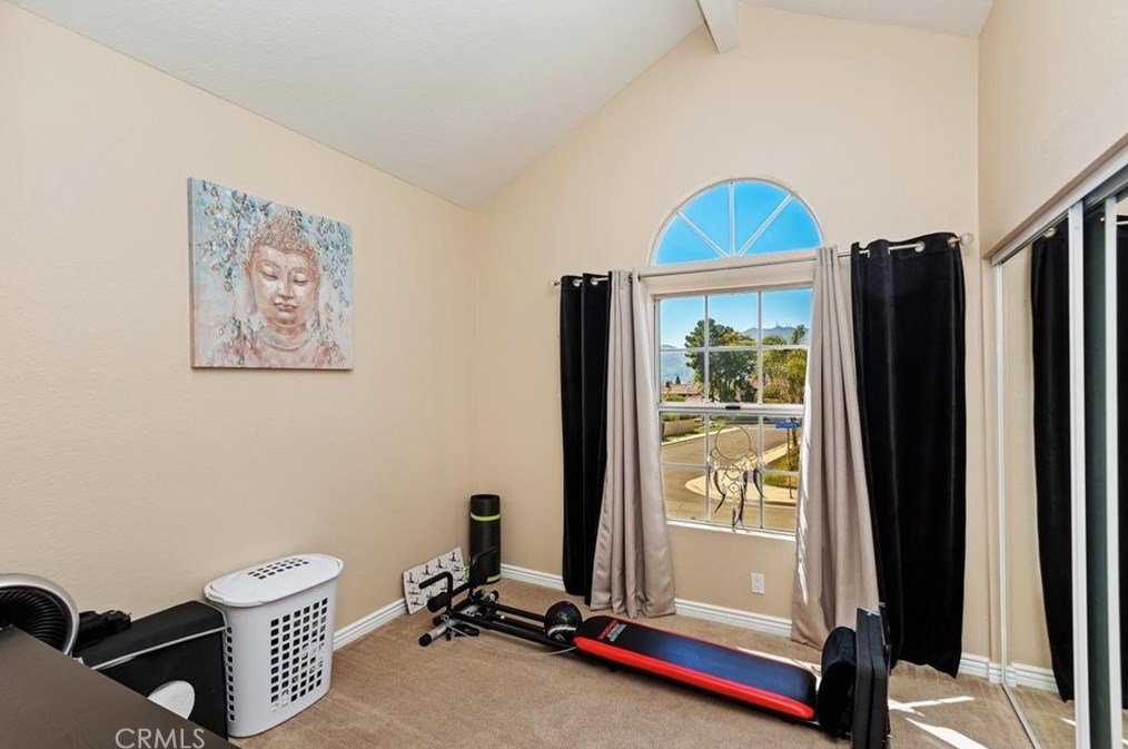 24371 Old Country Rd, Moreno Valley CA  92557-4008 exterior