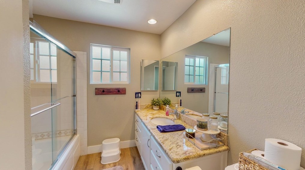 1358 Edgefield St, Upland CA  91786-3444 exterior