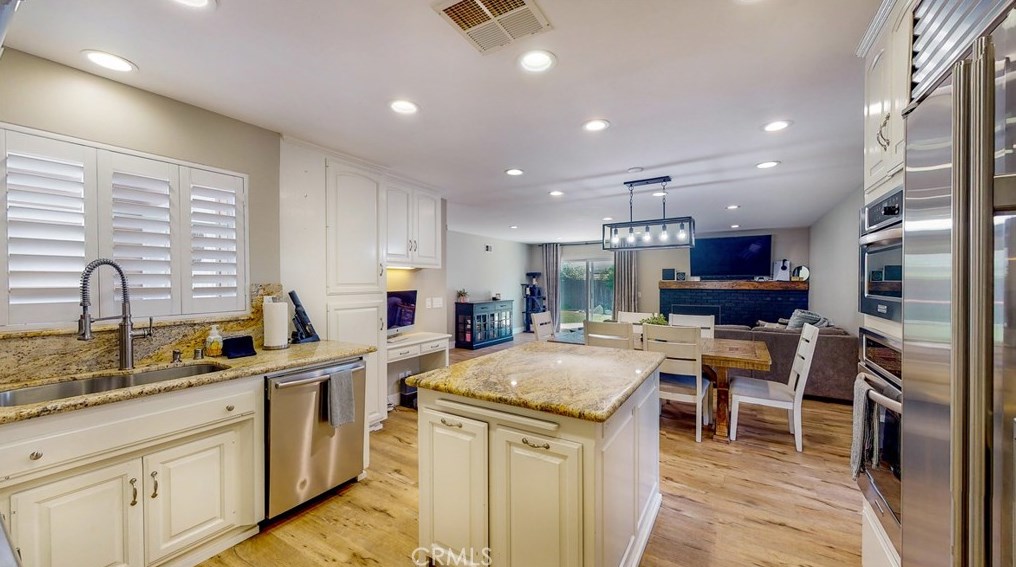 1358 Edgefield St, Upland CA  91786-3444 exterior