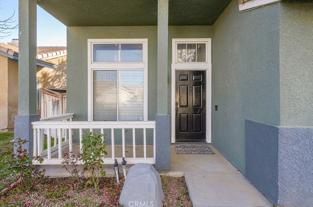 45508 Fairbanks Ave, Lancaster CA  93534-1392 exterior