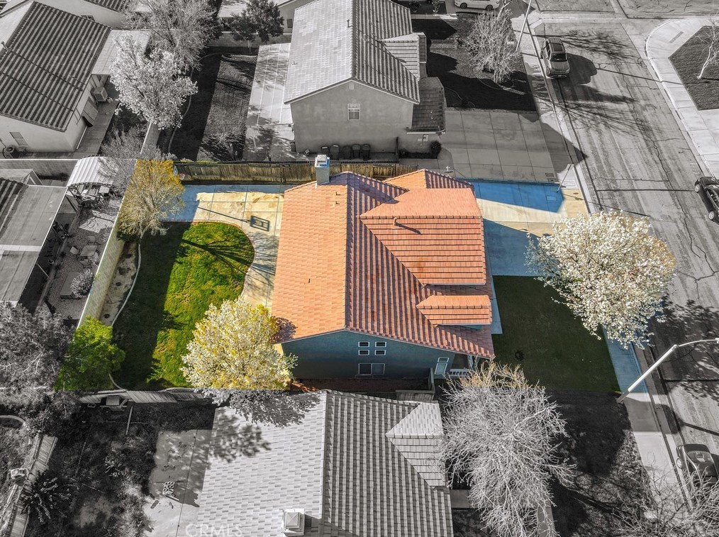 45508 Fairbanks Ave, Lancaster CA  93534-1392 exterior