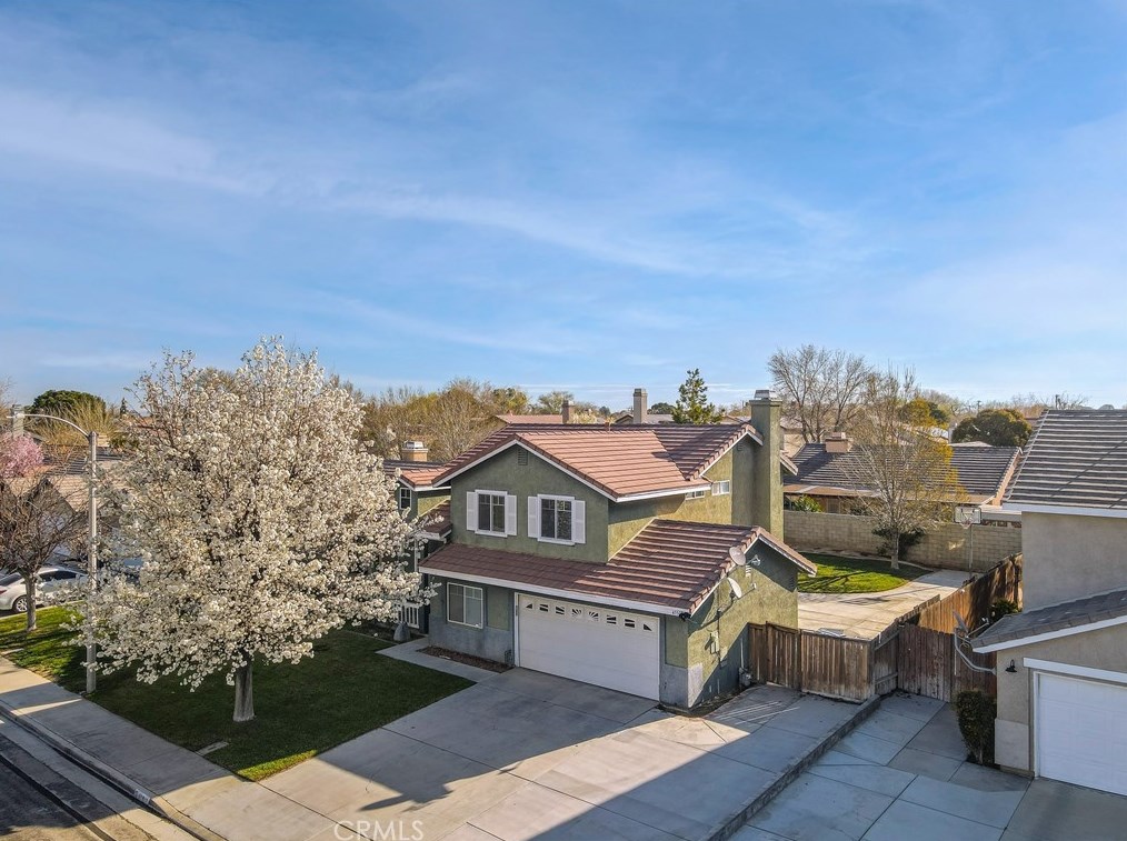 45508 Fairbanks Ave, Lancaster CA  93534-1392 exterior