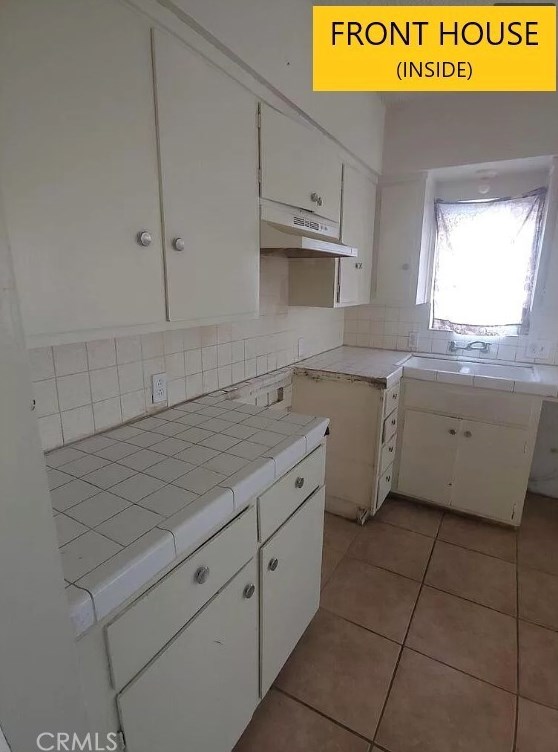 2111 Oregon St, Bakersfield CA  93305-5011 exterior