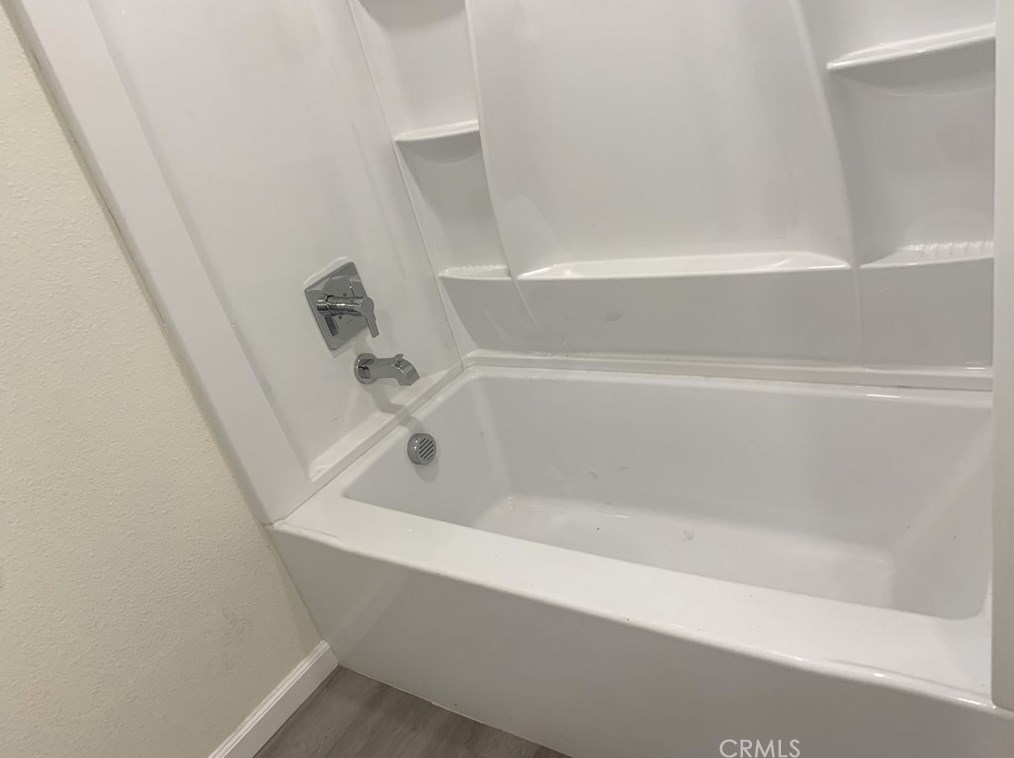 8216 Buckthorn Ave, Hesperia CA  92345-6867 exterior