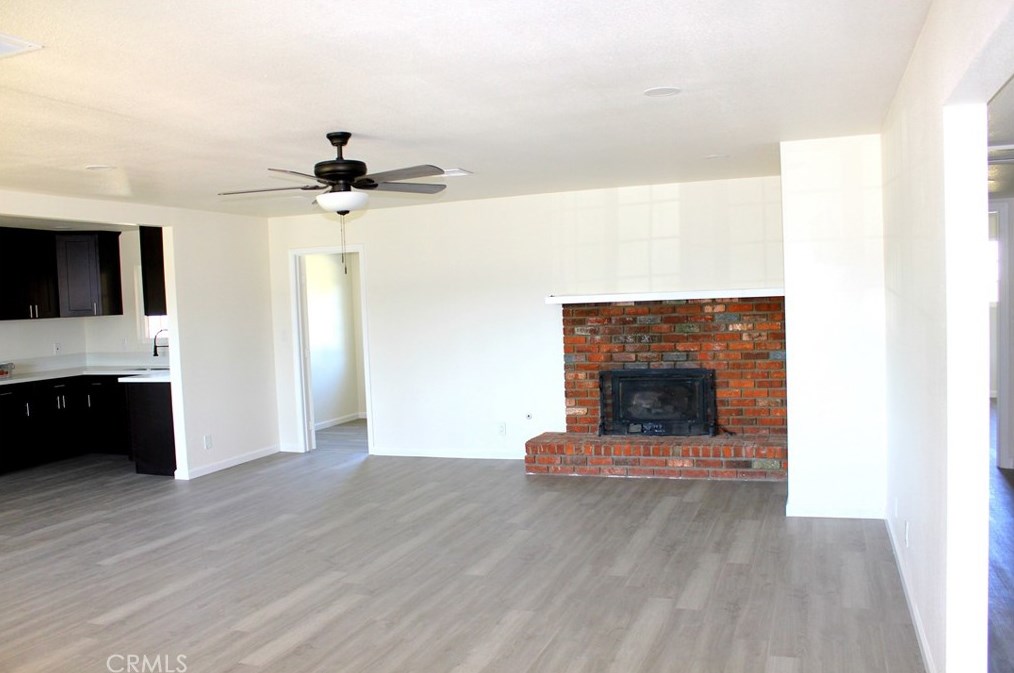 8216 Buckthorn Ave, Hesperia CA  92345-6867 exterior