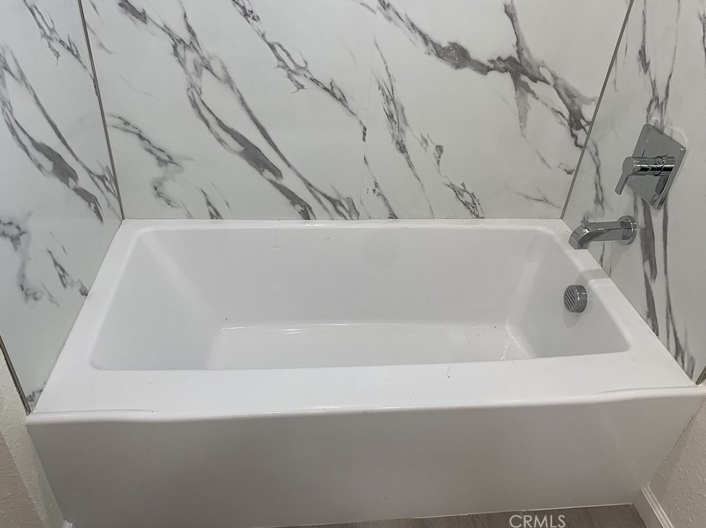 8216 Buckthorn Ave, Hesperia CA  92345-6867 exterior