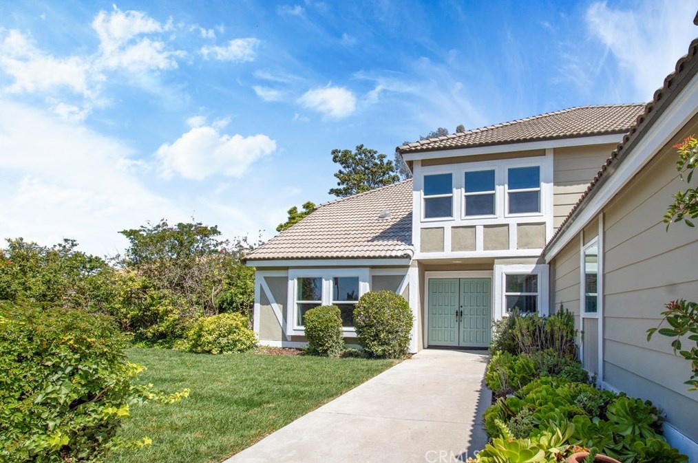 1070 Road Runner Rd, Anaheim CA  92807-4519 exterior