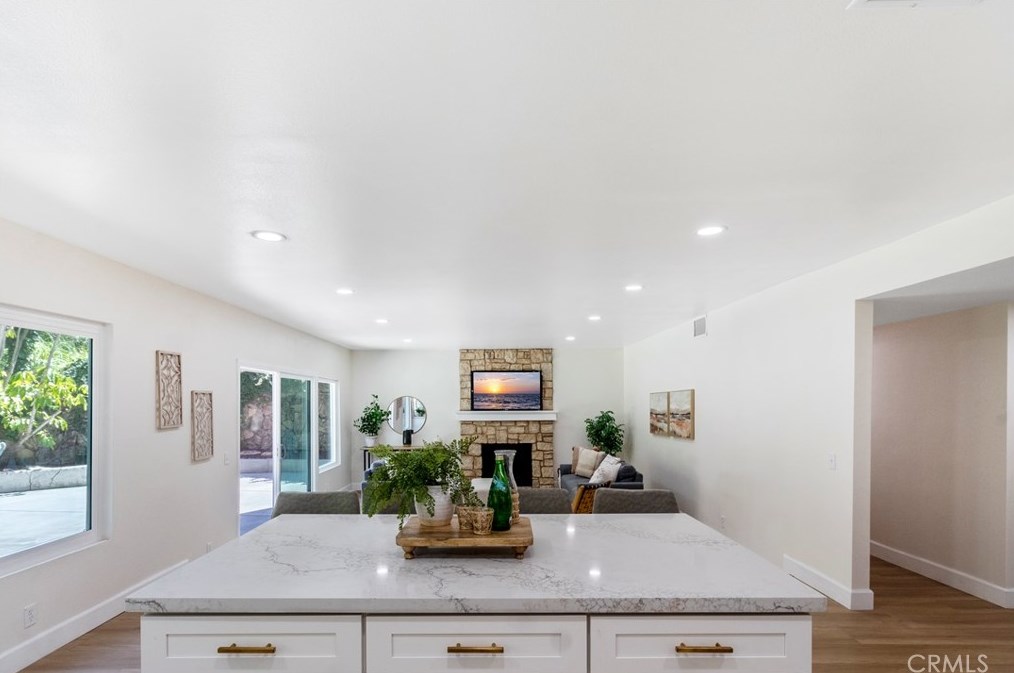 1070 Road Runner Rd, Anaheim CA  92807-4519 exterior