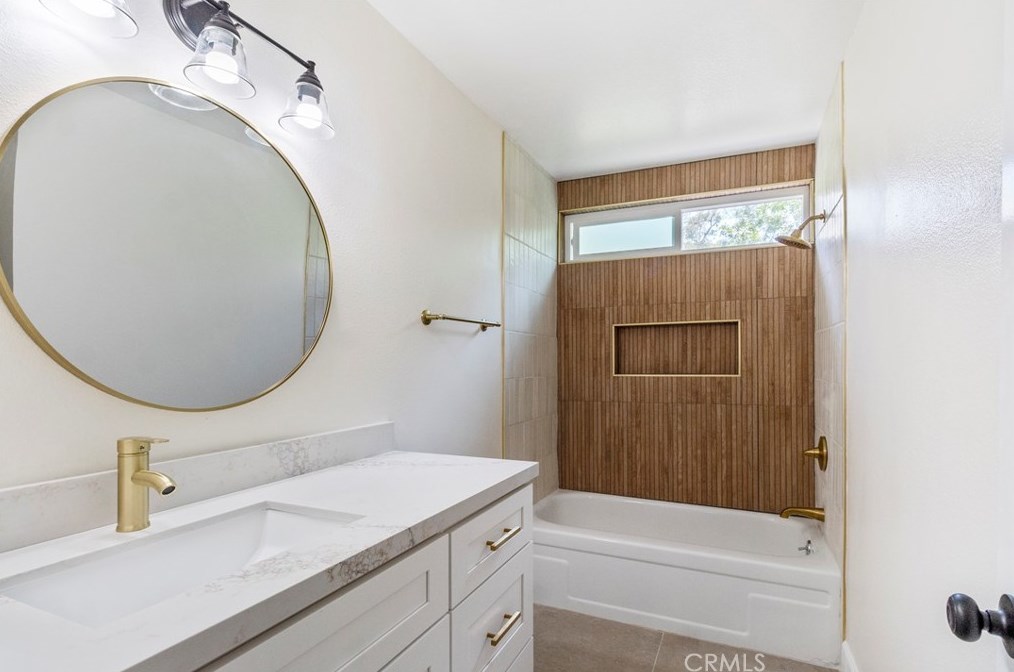 1070 Road Runner Rd, Anaheim CA  92807-4519 exterior