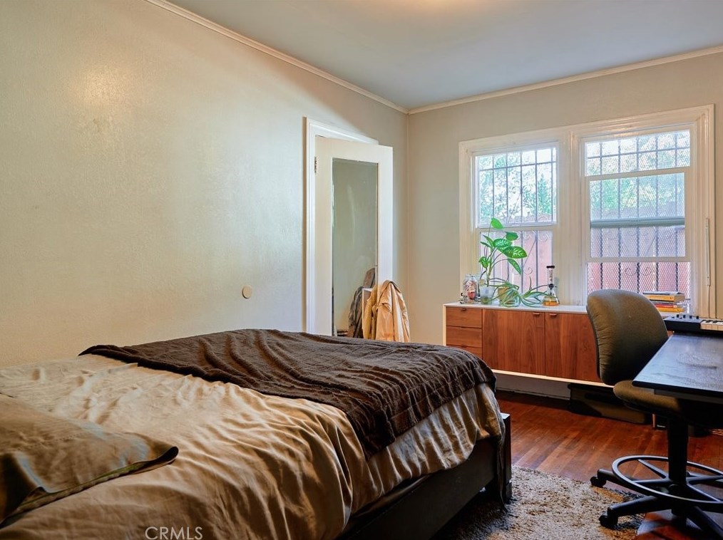 2045 Palm Grove Ave, Los Angeles CA  90016-2319 exterior