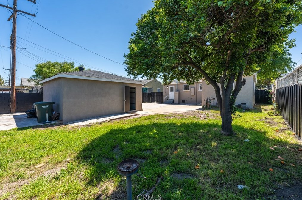 4703 Ashworth St, Lakewood CA  90712-1219 exterior