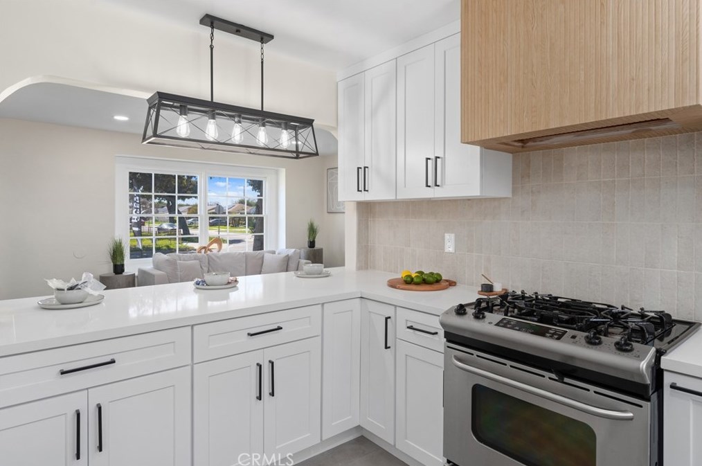 4703 Ashworth St, Lakewood CA  90712-1219 exterior