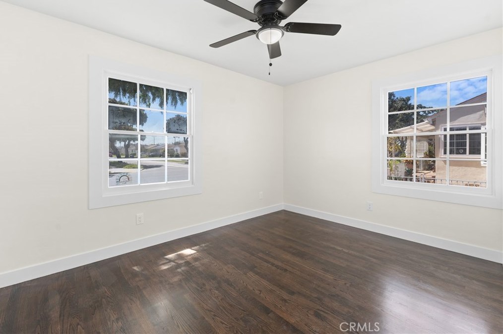 4703 Ashworth St, Lakewood CA  90712-1219 exterior
