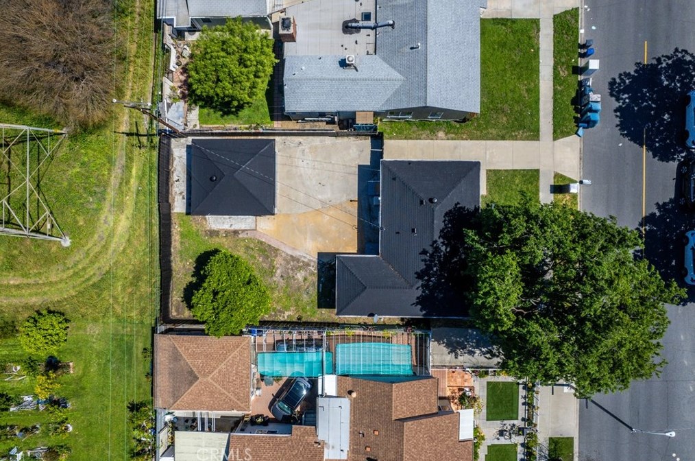 4703 Ashworth St, Lakewood CA  90712-1219 exterior