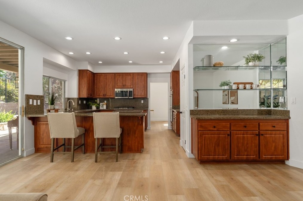 16351 Murphy Rd, La Mirada CA  90638-6215 exterior