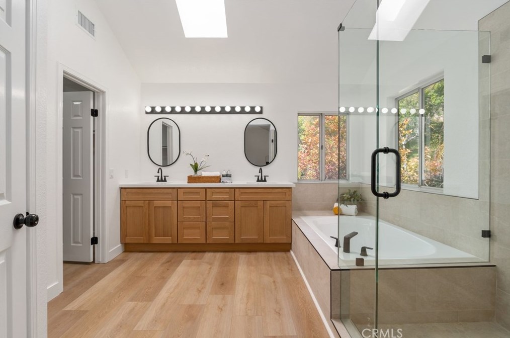 16351 Murphy Rd, La Mirada CA  90638-6215 exterior