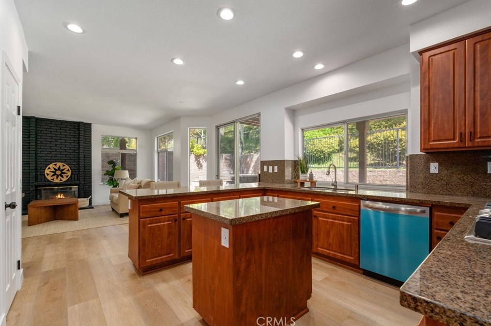 16351 Murphy Rd, La Mirada CA  90638-6215 exterior