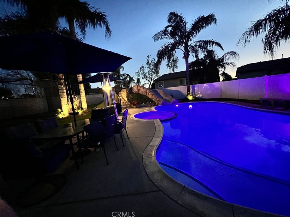 14395 Quail Ct, Fontana CA  92336-3625 exterior