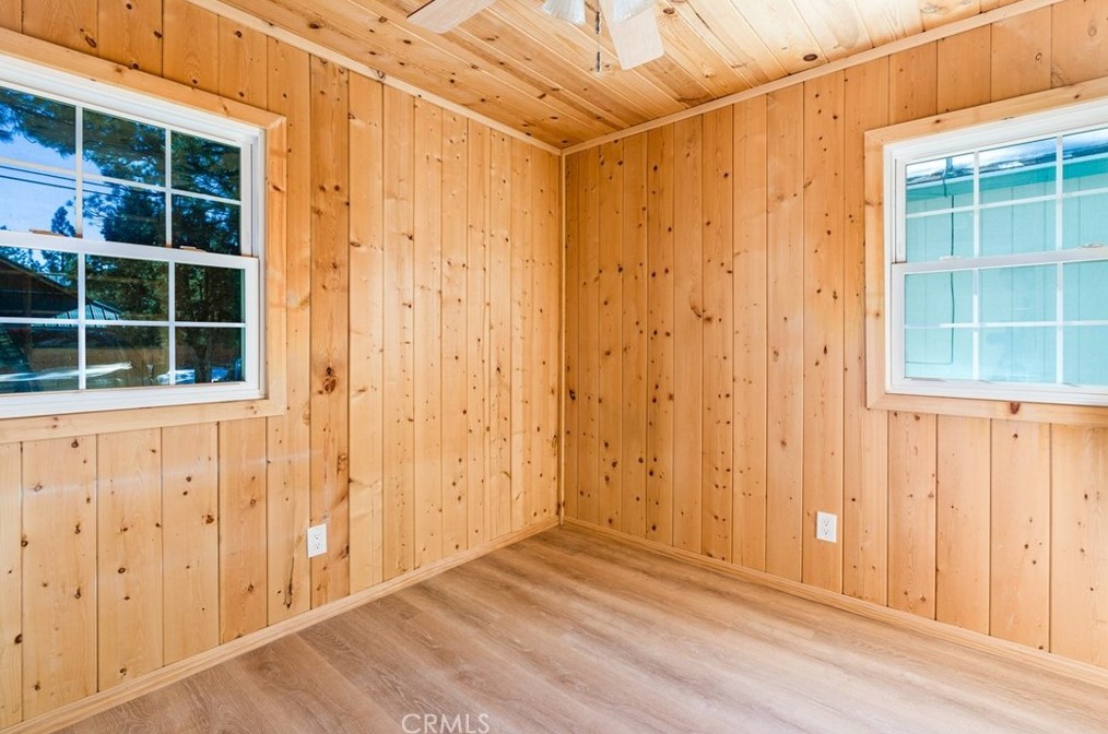 917 Cypress Ln, Big Bear City CA  92314-8818 exterior