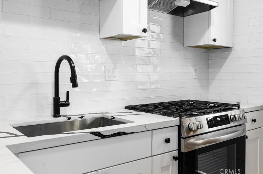 917 Cypress Ln, Big Bear City CA  92314-8818 exterior