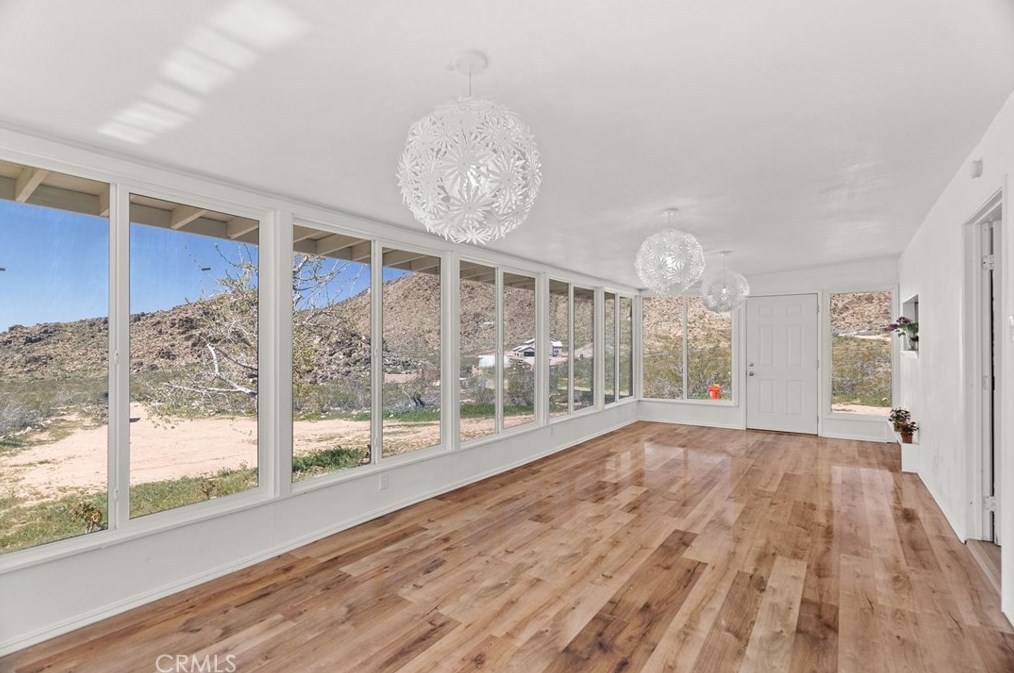 15223 Byron Dr, Apple Valley CA  92307-3898 exterior