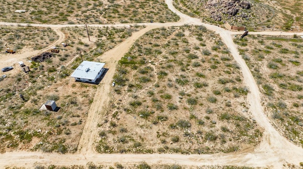 15223 Byron Dr, Apple Valley CA  92307-3898 exterior