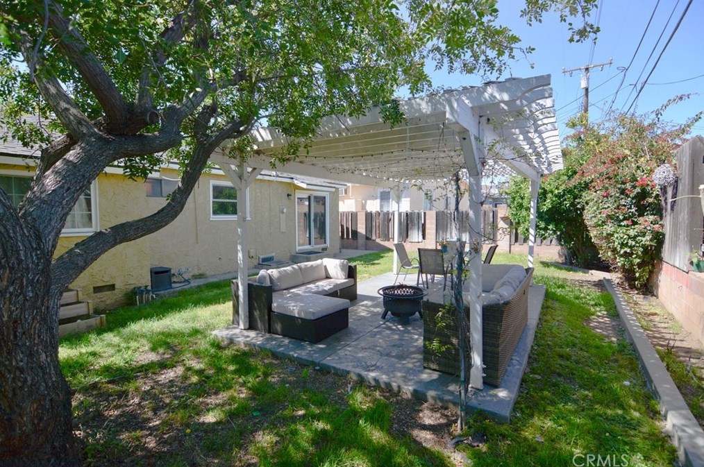 2948 Eton Pl, Pomona CA  91767-1735 exterior