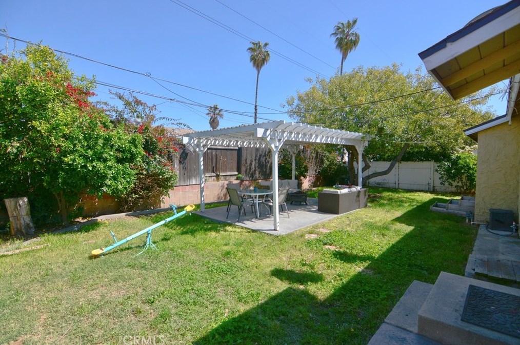 2948 Eton Pl, Pomona CA  91767-1735 exterior