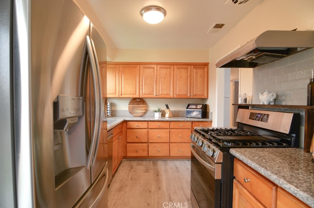 2948 Eton Pl, Pomona CA  91767-1735 exterior