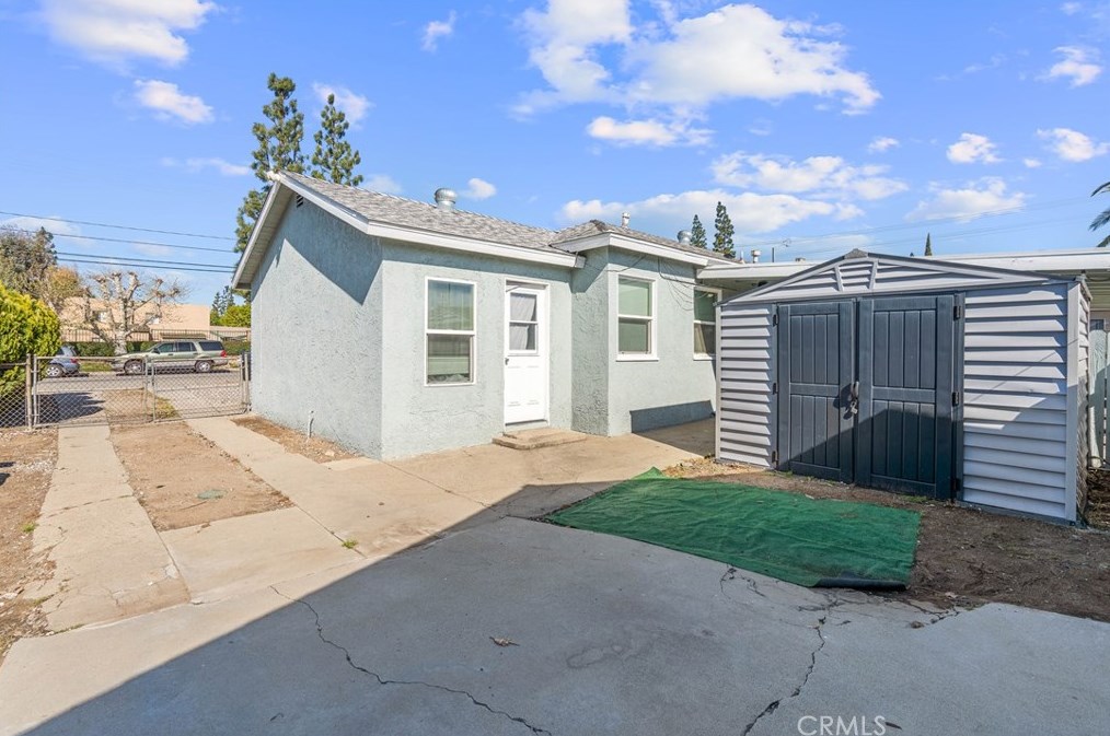 511 Willow Ave, Rialto CA  92376-4921 exterior
