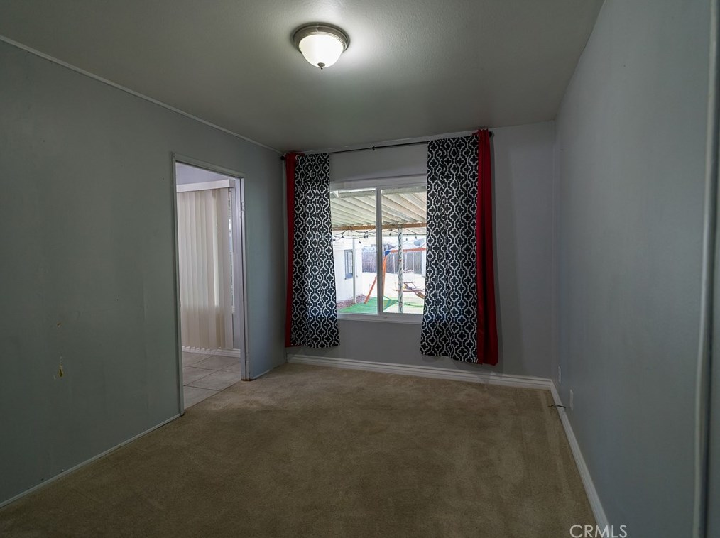 16781 Tracy St, Victorville CA  92395-3807 exterior