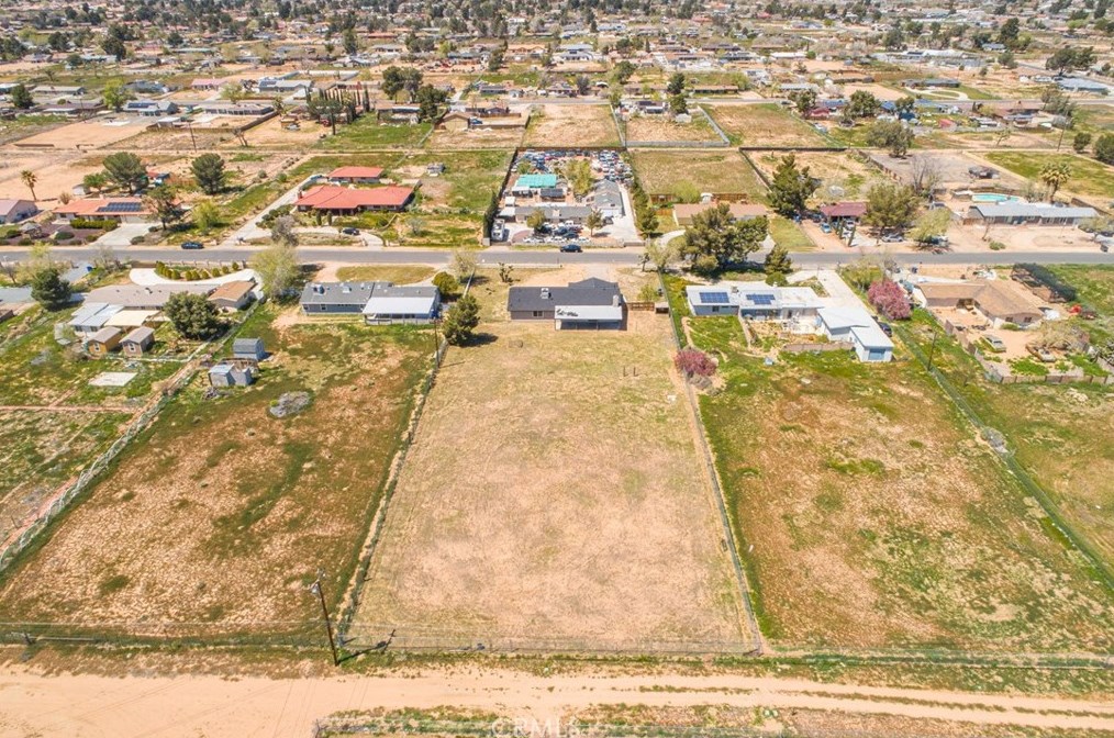 13789 Lakota Rd, Apple Valley CA  92307-5805 exterior