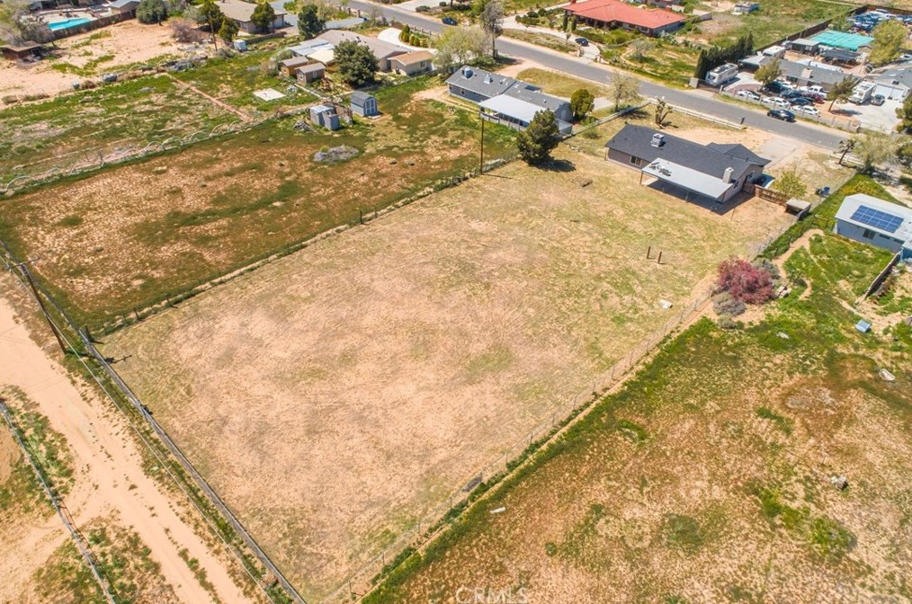 13789 Lakota Rd, Apple Valley CA  92307-5805 exterior