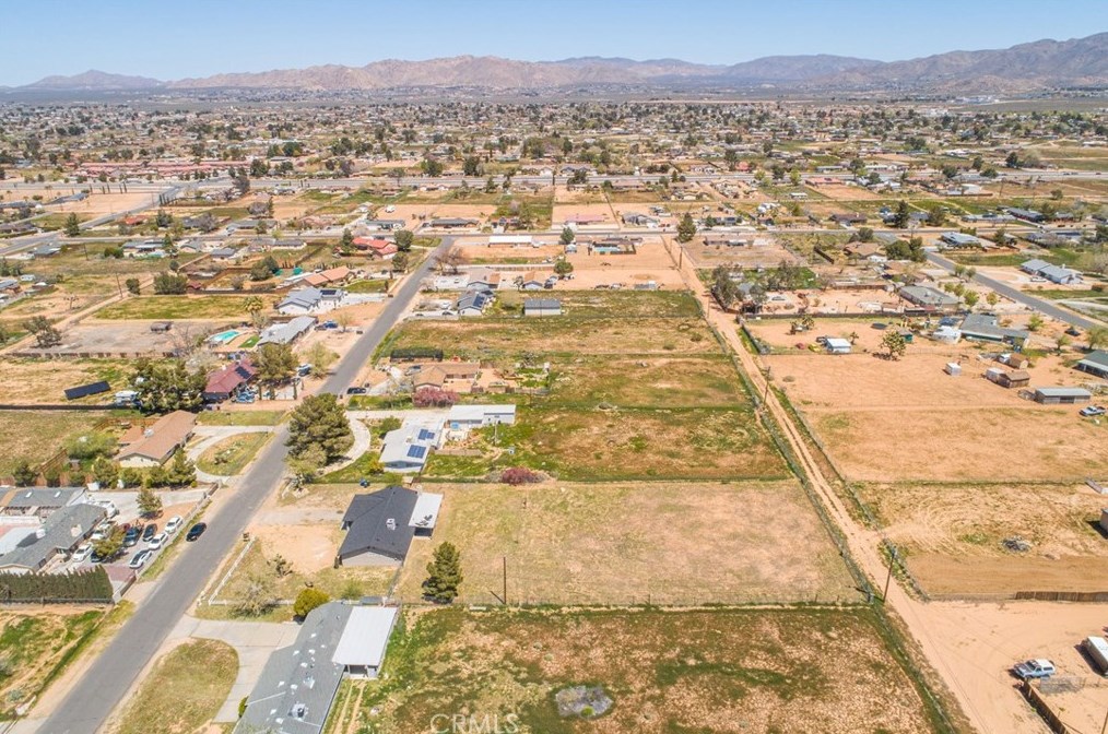 13789 Lakota Rd, Apple Valley CA  92307-5805 exterior