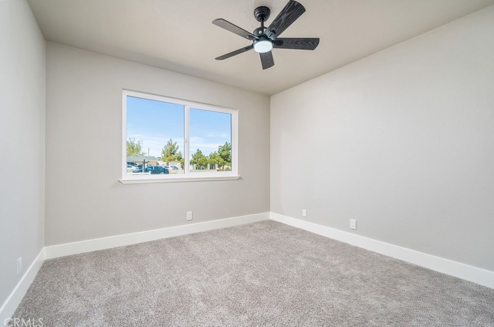 13789 Lakota Rd, Apple Valley CA  92307-5805 exterior