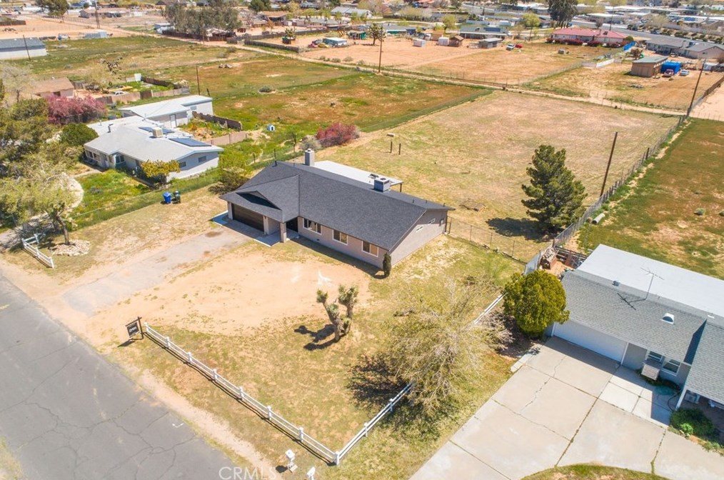 13789 Lakota Rd, Apple Valley CA  92307-5805 exterior