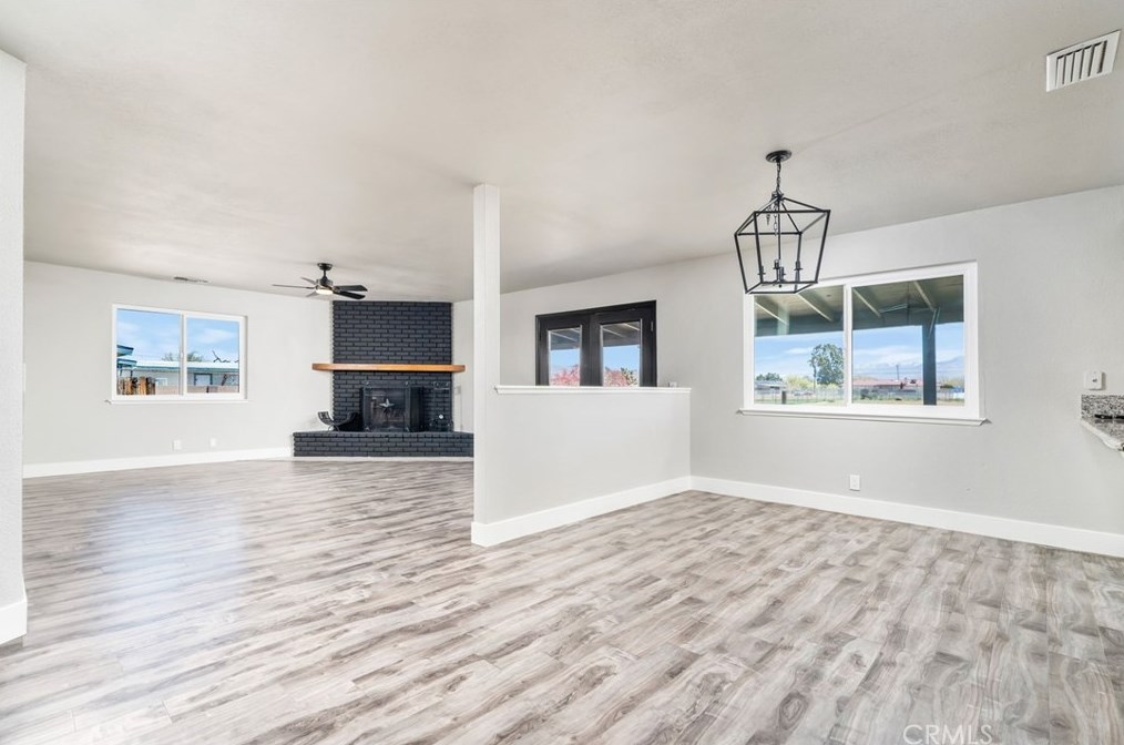 13789 Lakota Rd, Apple Valley CA  92307-5805 exterior