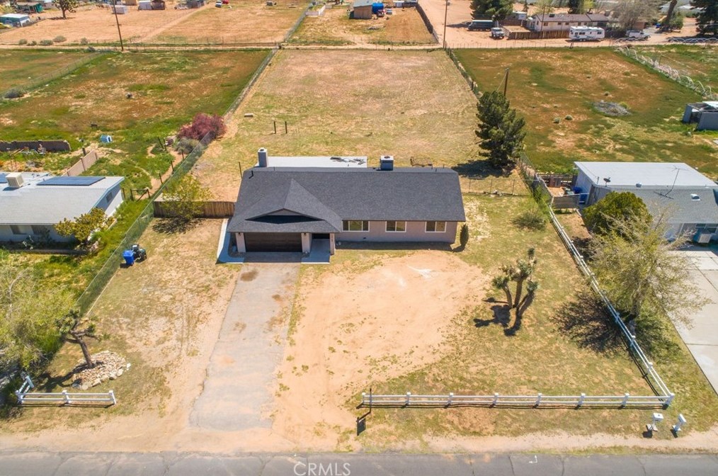 13789 Lakota Rd, Apple Valley CA  92307-5805 exterior