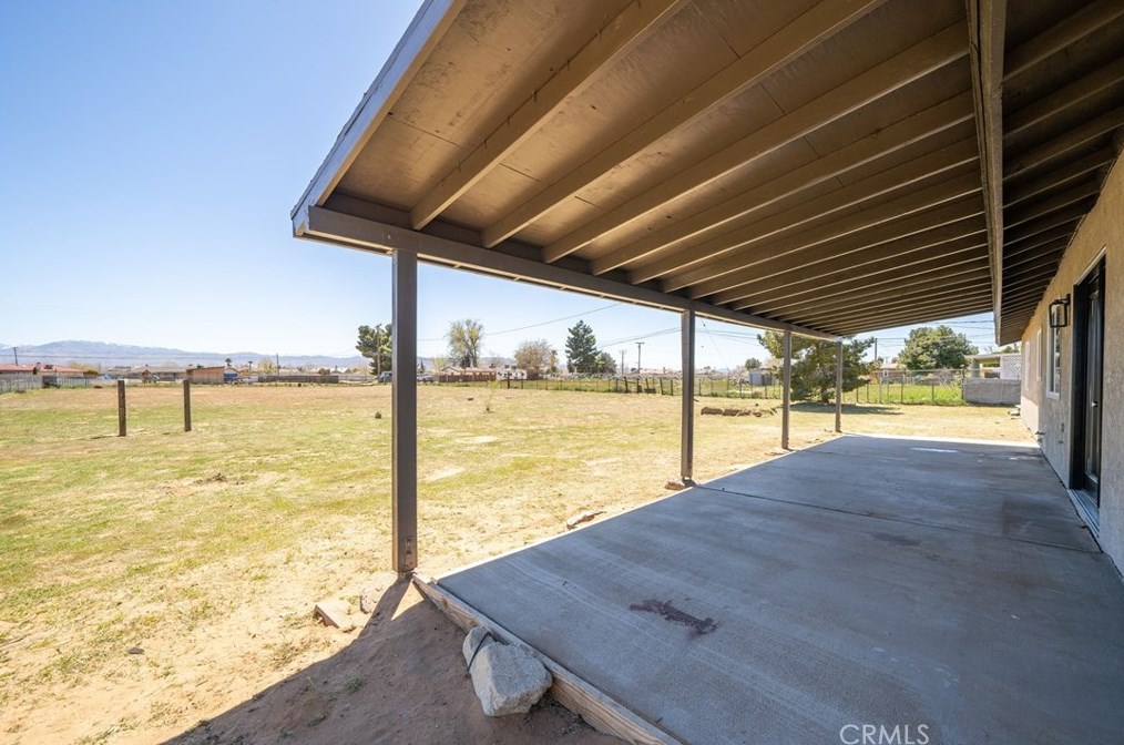 13789 Lakota Rd, Apple Valley CA  92307-5805 exterior