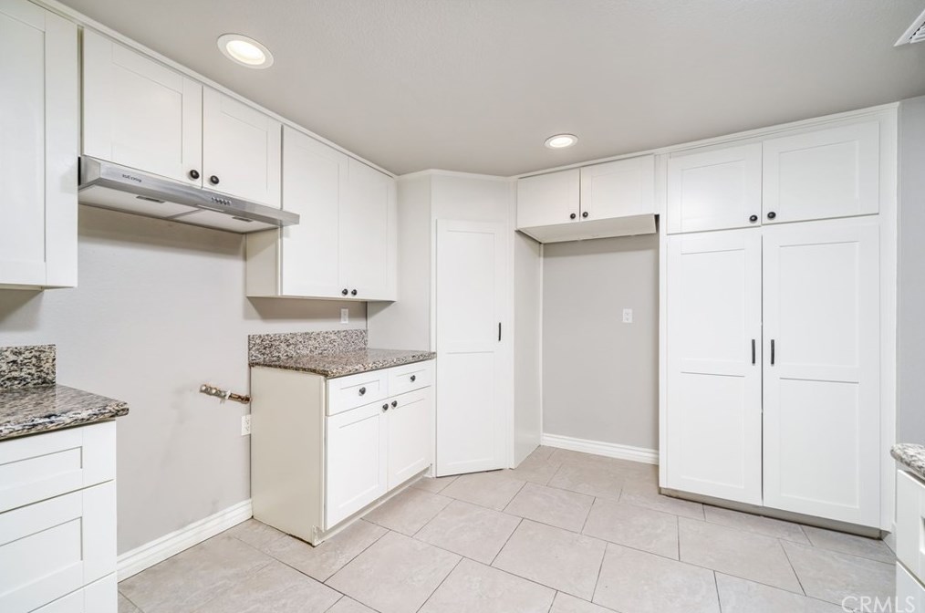 13789 Lakota Rd, Apple Valley CA  92307-5805 exterior