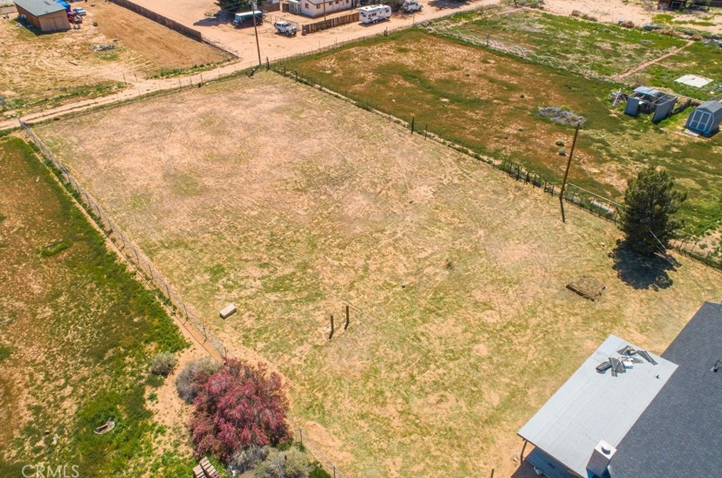 13789 Lakota Rd, Apple Valley CA  92307-5805 exterior